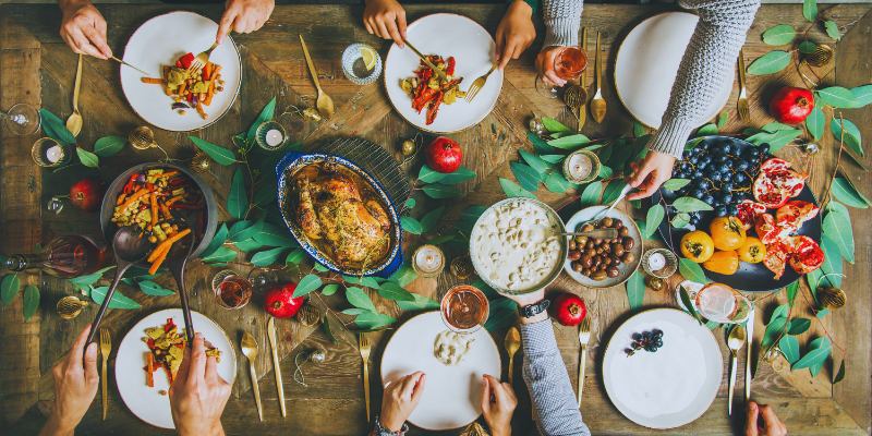 A Mindful Approach to Holiday Eating: Tips for Savoring Every Bite